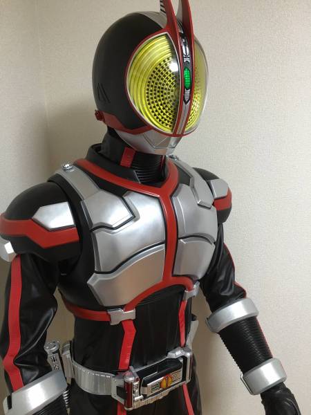 仮面ライダー555（ファイズ） ヘルメット 1：1可着用 バンダイネット