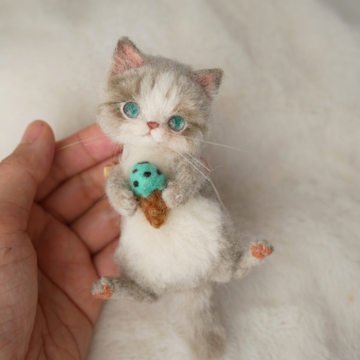 羊毛フェルト 猫 ハンドメイド 子猫 マンチカン