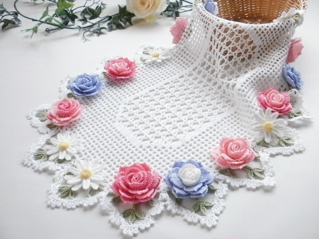 新品】ハンドメイド＊レース編み ＊薔薇のお花モチーフ付きドイリー