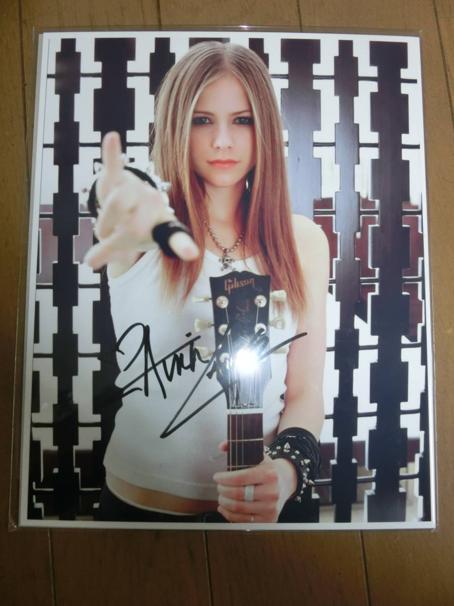 Avril Lavigne 公式 直筆サイン アヴリル・ラヴィーン 直筆サイン色紙