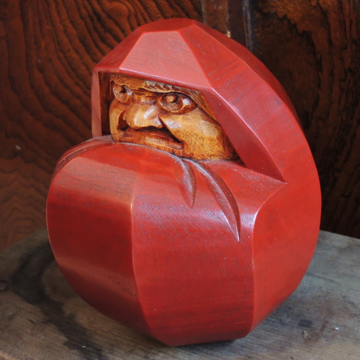 達磨 木彫 山中象堂 朱ヘタリ達磨 中 - メルカリ 達磨 木彫 山中象堂 朱