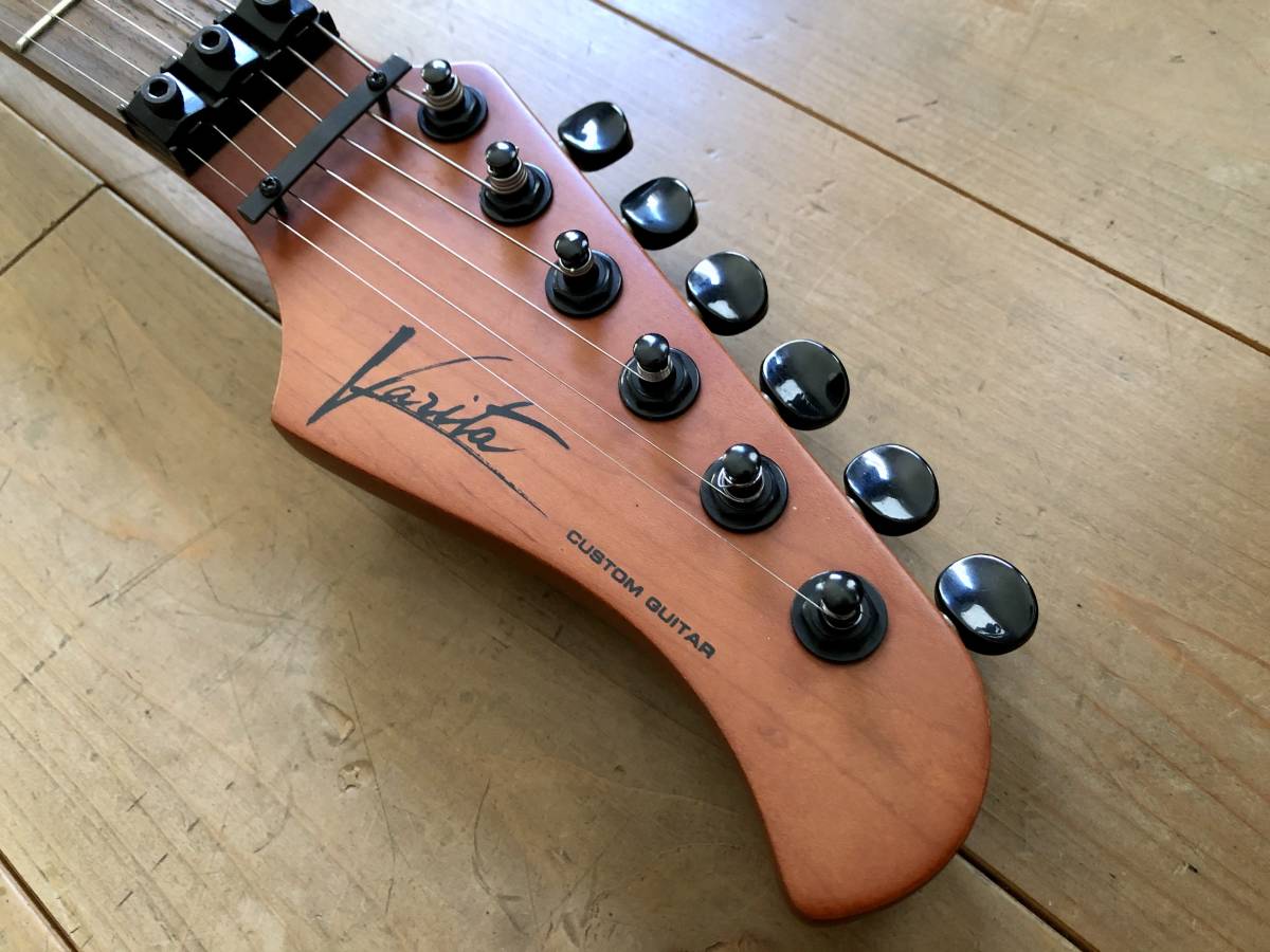 極美品 Varita Custom Guitar VST-001 SSH-FL / EMG P.U フロイド