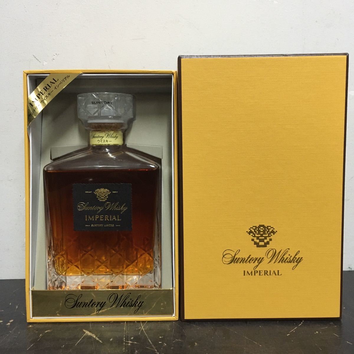 レトロ：特級表示サントリーウイスキー インペリアル 43 ◇サントリー
