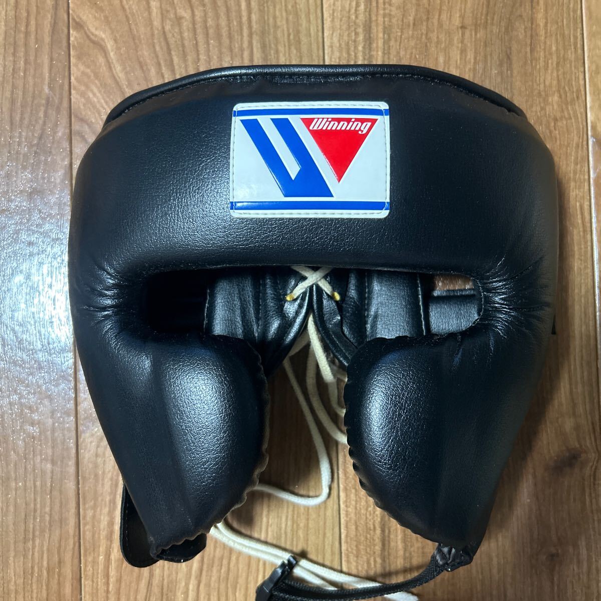 Winning ボクシングヘッドギア 黒 Winning ボクシングヘッドギア 左手