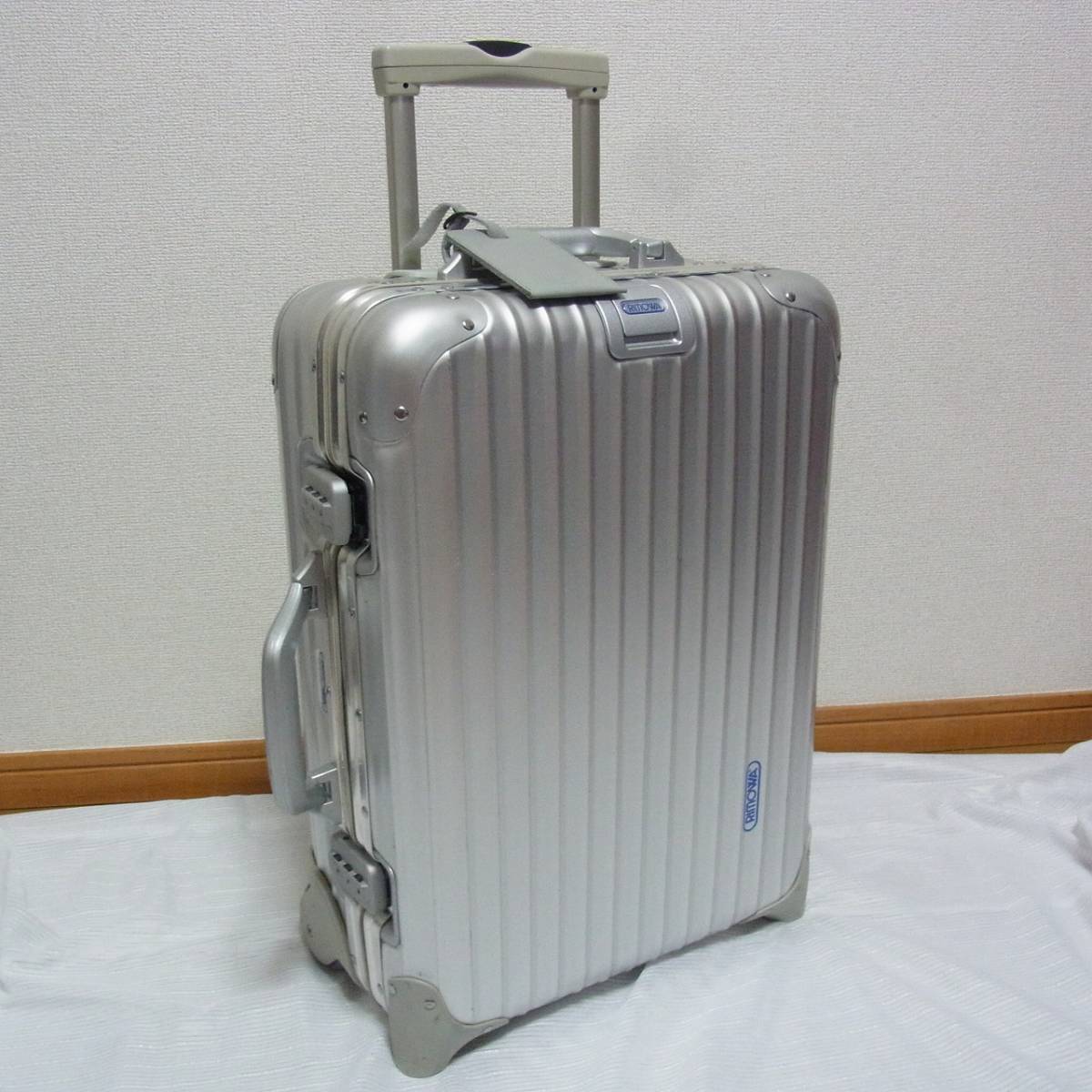 リモワ】RIMOWA 希少 トパーズ スーツケース 二輪使用 青ロゴ！ 【公式