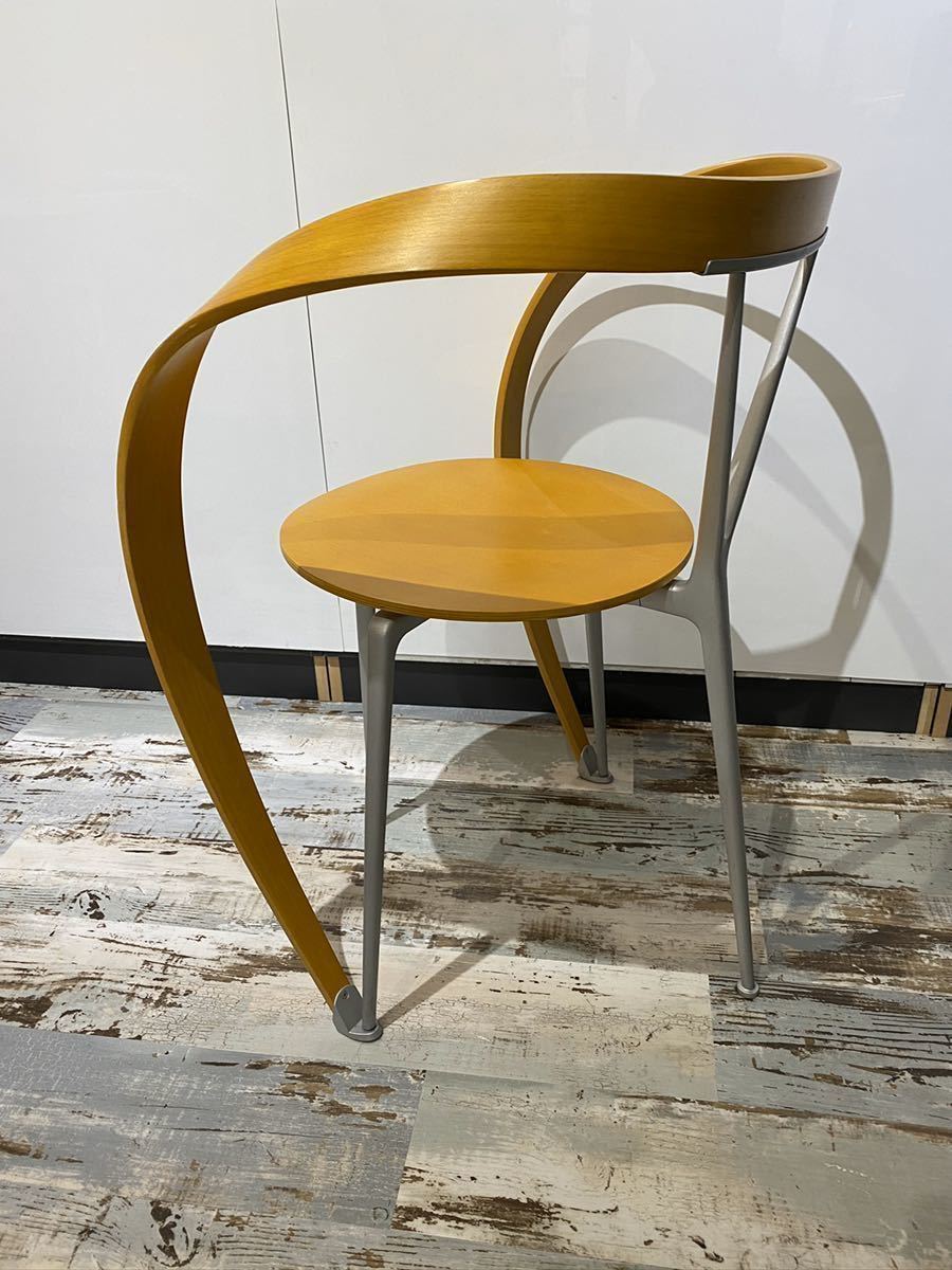 ☆カッシーナ 人気チェア「952リヴァース」 【公式通販】