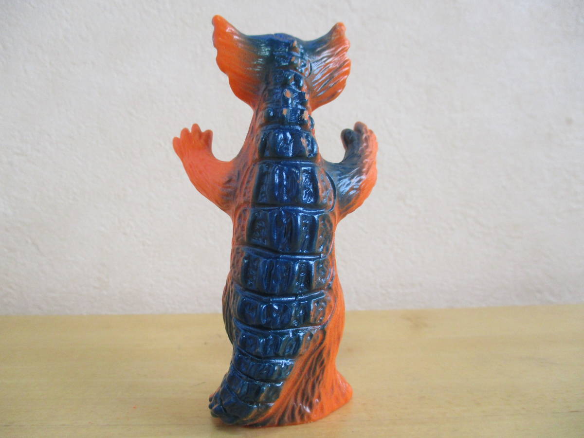 ログゥイラ ソフビ 怪獣 ロギラ