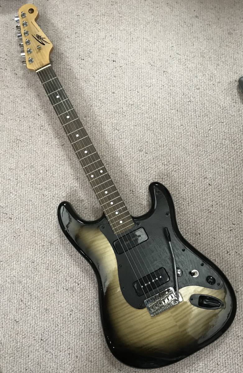 ストラトタイプ P90×3 P90×3発 】ストラトモデル SUGIZO DⅡ仕様 P90×