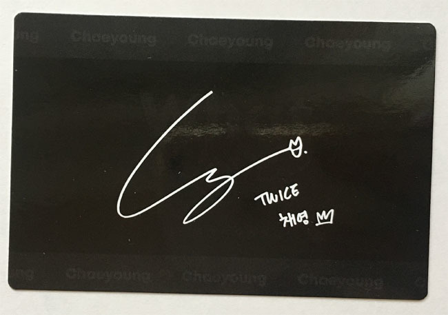 TWICE チェヨンサイン