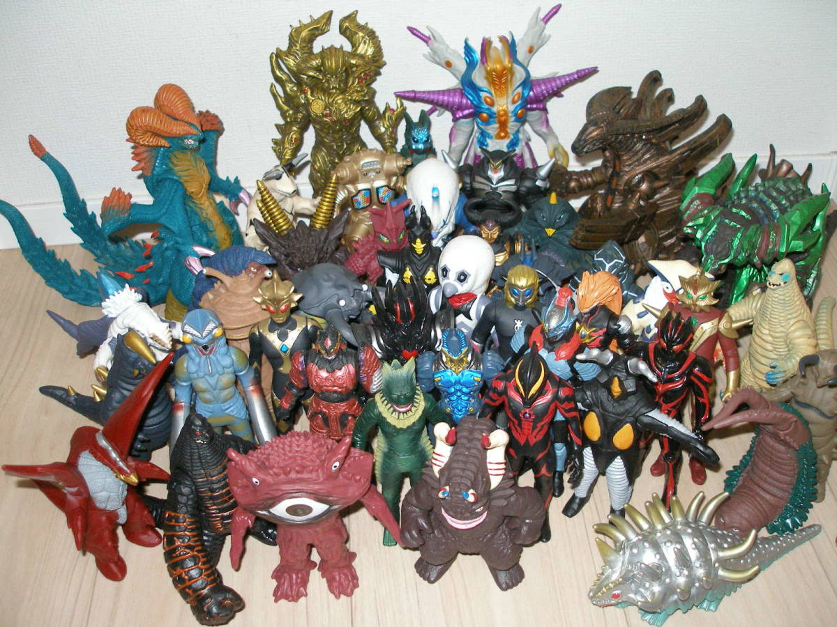 ウルトラマン ソフビ怪獣まとめ売り DXギンガスパーク