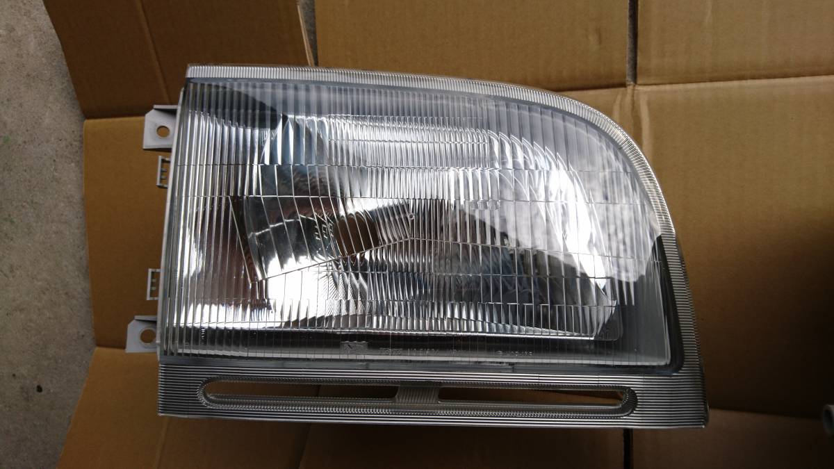 ハイゼットトラック ヘッドライト左右 ヘッドレンズ左右 ヘッドランプ