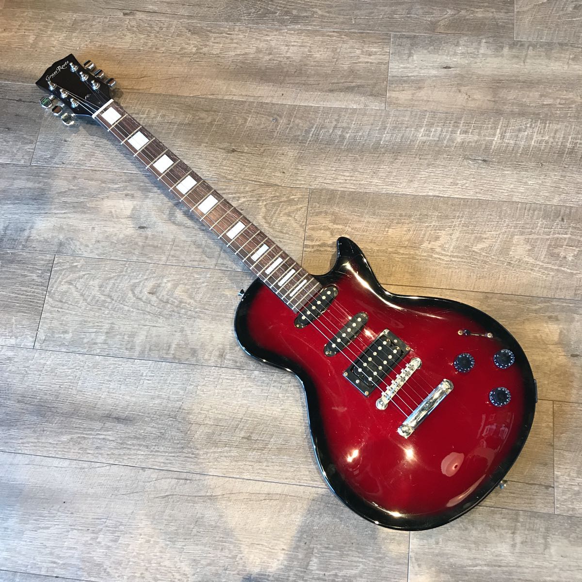 Grass Roots INORANモデル サンバースト レスポールシェイプ グラス