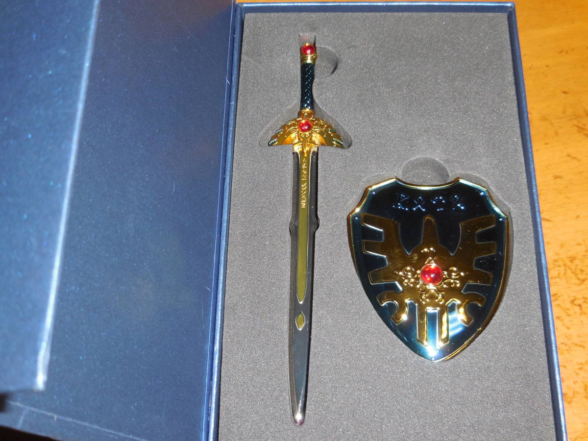 ドラクエ35周年 ロトの剣&ロトの盾 ドラゴンクエストメタリック