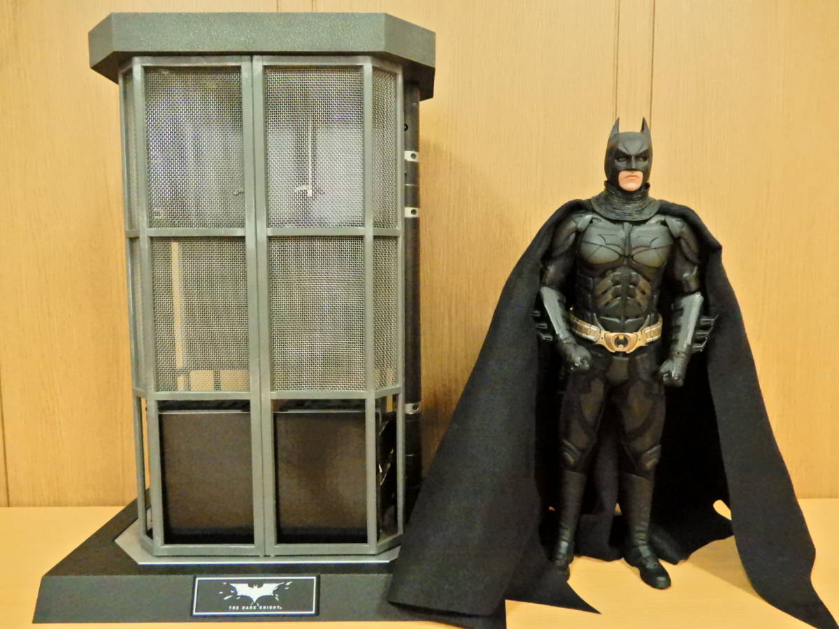 ホットトイズ バットマン アルフレッド&バットスーツ格納庫 1/6 ホット