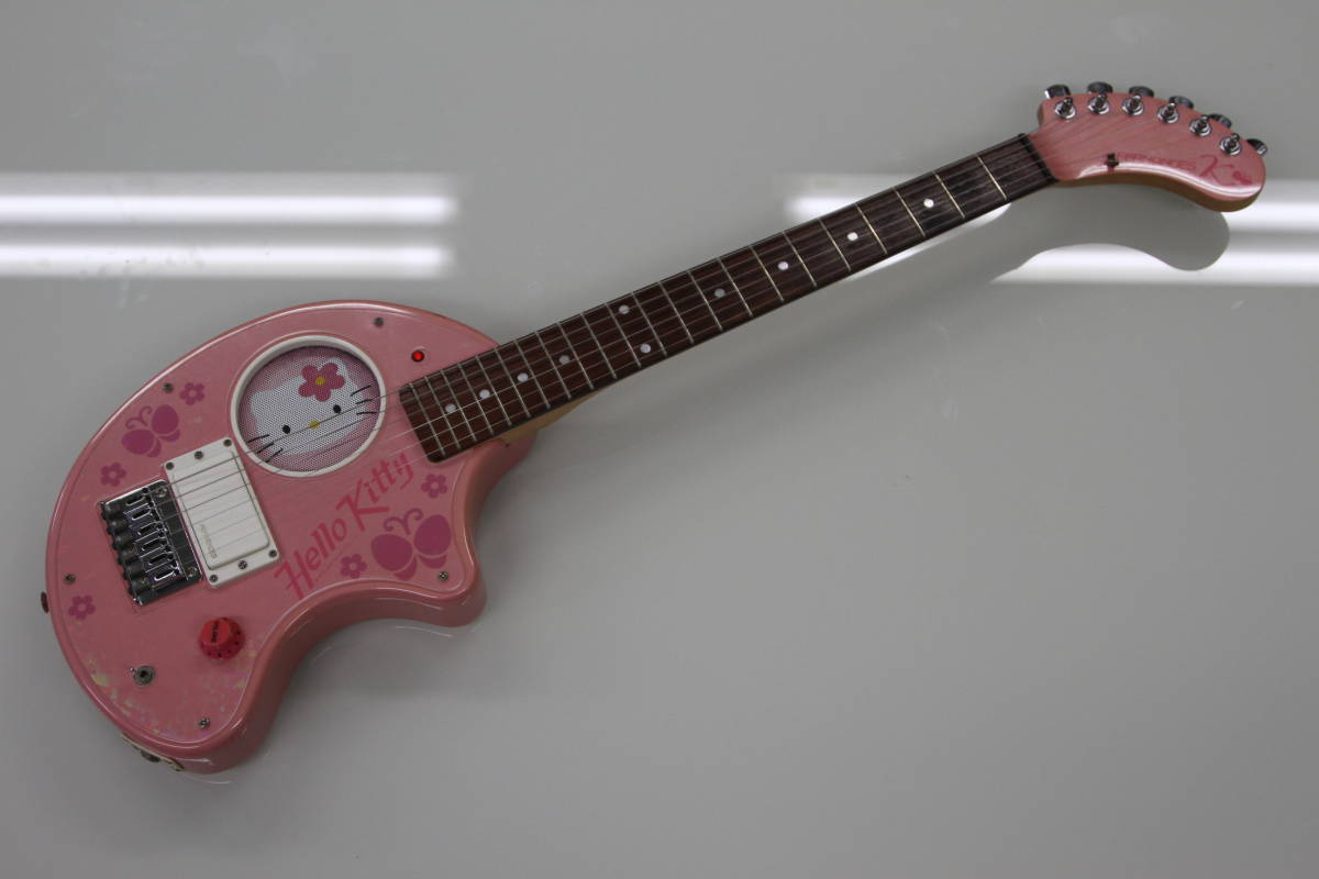ZO-3ハローキティコラボアンプ内蔵ギター FERNANDES エレキギター ZO