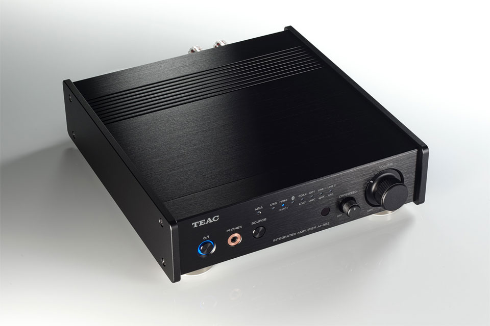 Teac AI-303 Amplifier (2x 25W, 8 Ohm)