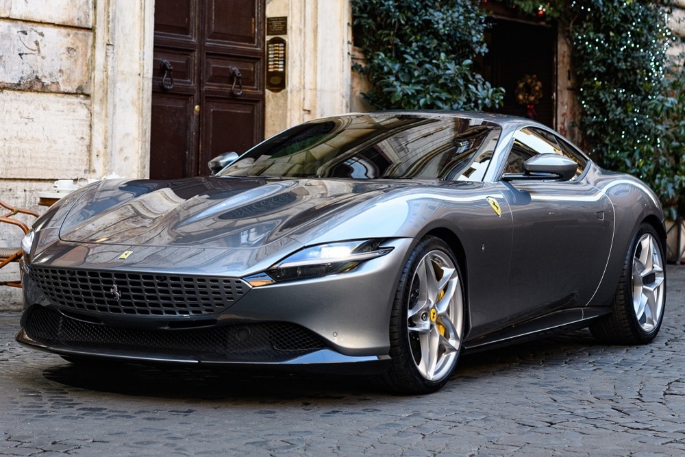 フェラーリ新型クーペ日本発売 その名も「ローマ」!! 実力はいかに