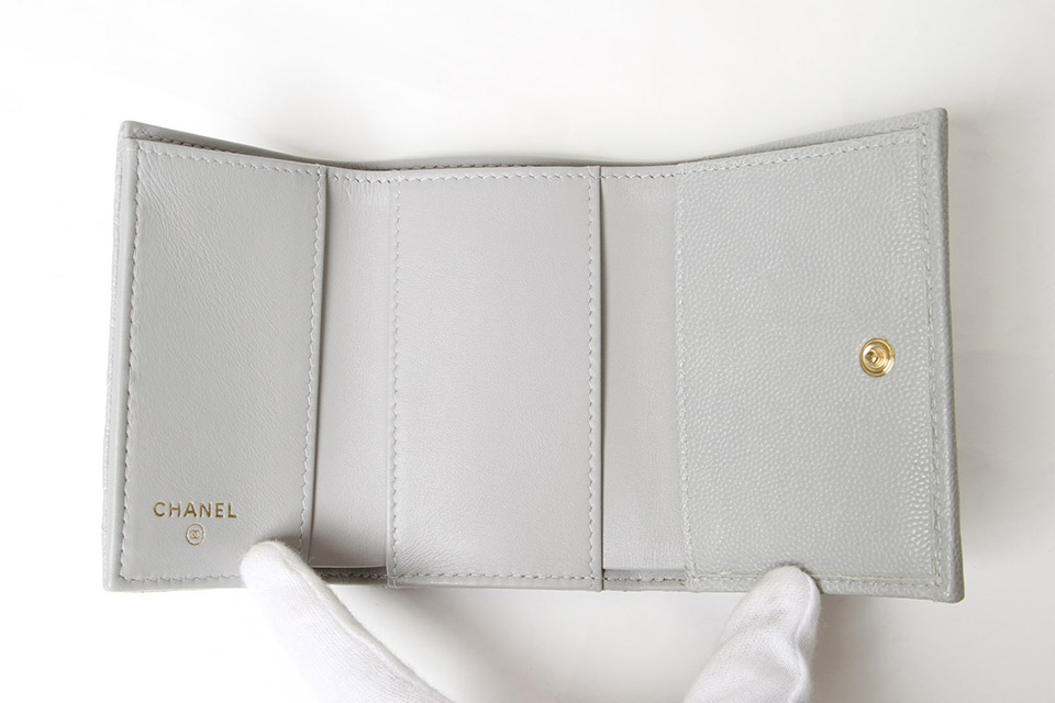 ボーイシャネル 3つ折財布 コンパクトウォレット キャビア グレー