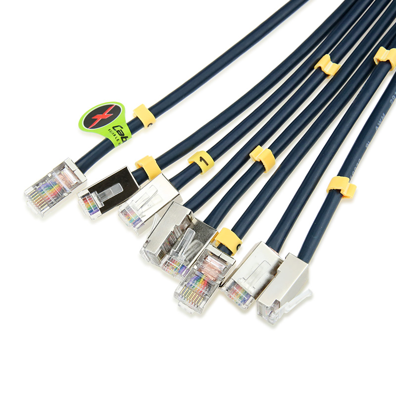 Cisco 2621XM ＋ ASYNC16A ＋ 72-0845-01 CAB-OCTAL-ASYNC - Cisco 72