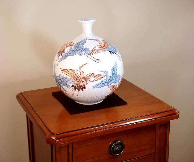 有田焼 陶芸家 藤井錦彩作】有田焼美術品 染錦群鶴絵飾り花瓶 文字入れ