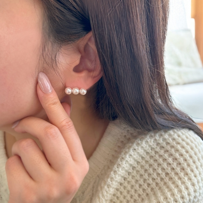 アコヤ真珠 ☆ 3粒のラインパールピアス 【K18イエローゴールド