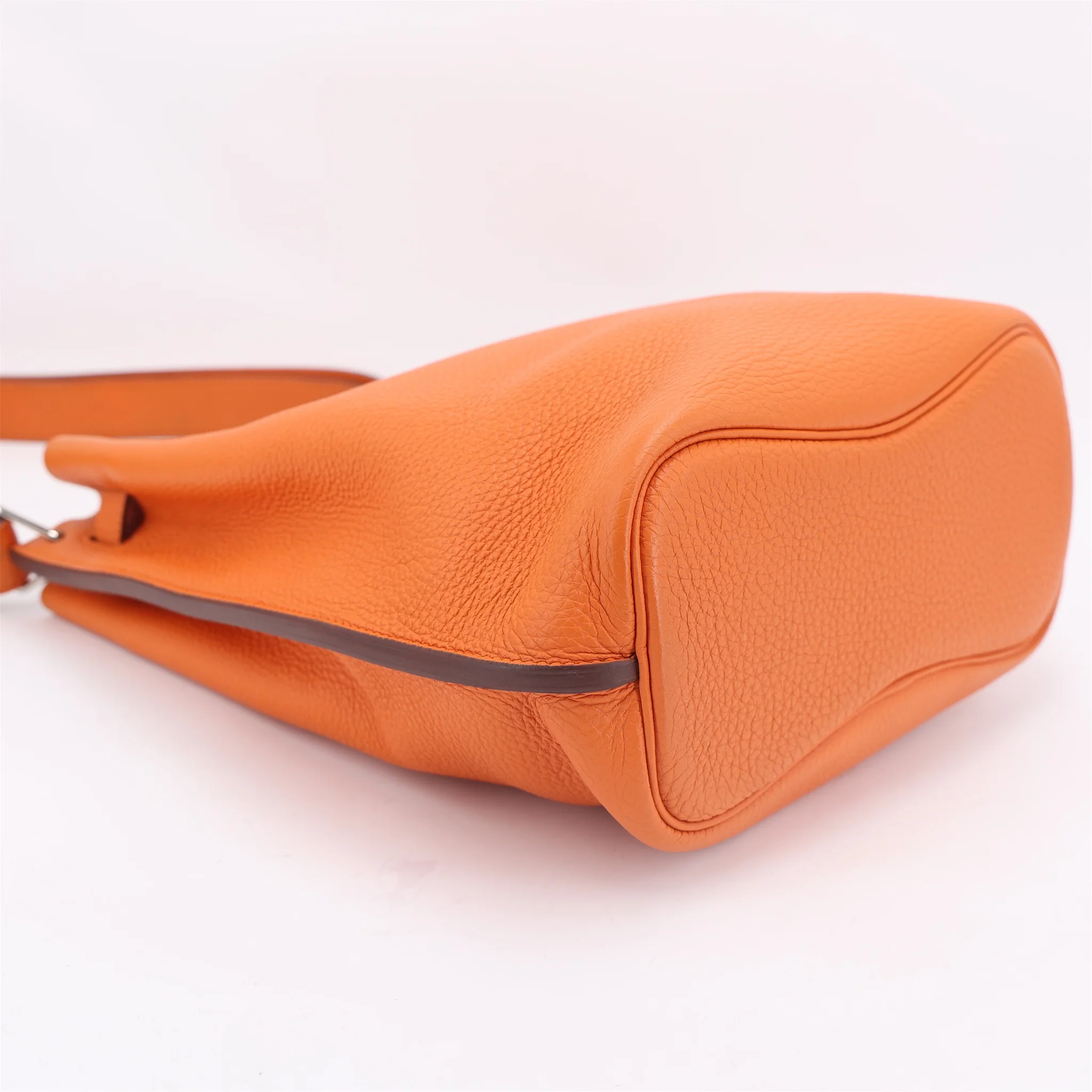 ランク A HERMÈS エルメス ソーケリー22 オレンジ (93) トゴ シルバー