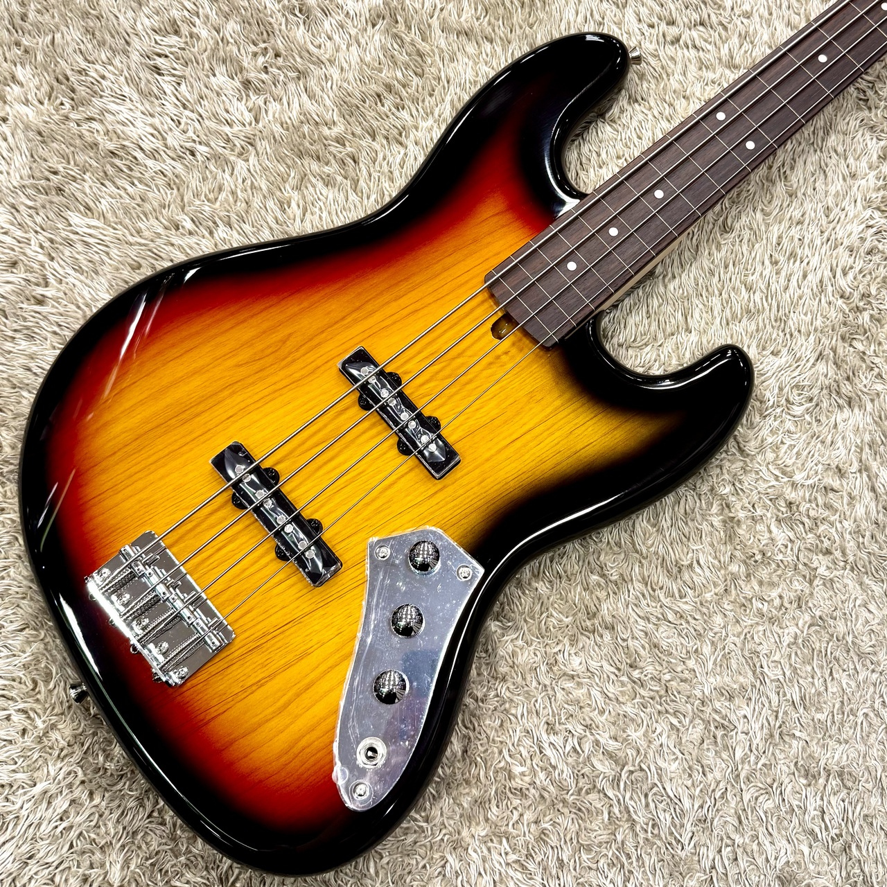 Bacchus BJB-1R-FL 3TS -Univers Series-【特価】【フレットレスベース