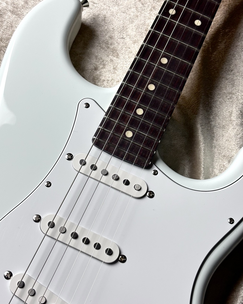 フジゲンNeo Classic ストラトキャスター【ラッカー塗装】