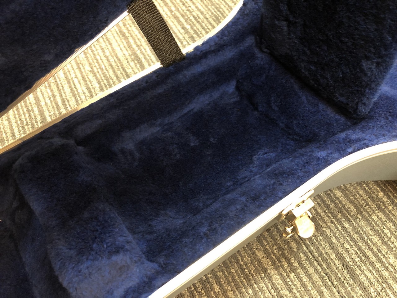 Martin Z30BU CASE 000/OMサイズ用ブルーケース【マーチン純正ハード