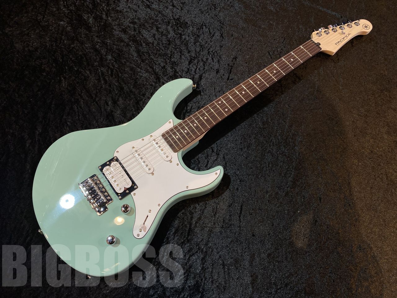 YAMAHA PACIFICA112V 【SOB】（新品/送料無料）【楽器検索デジマート】