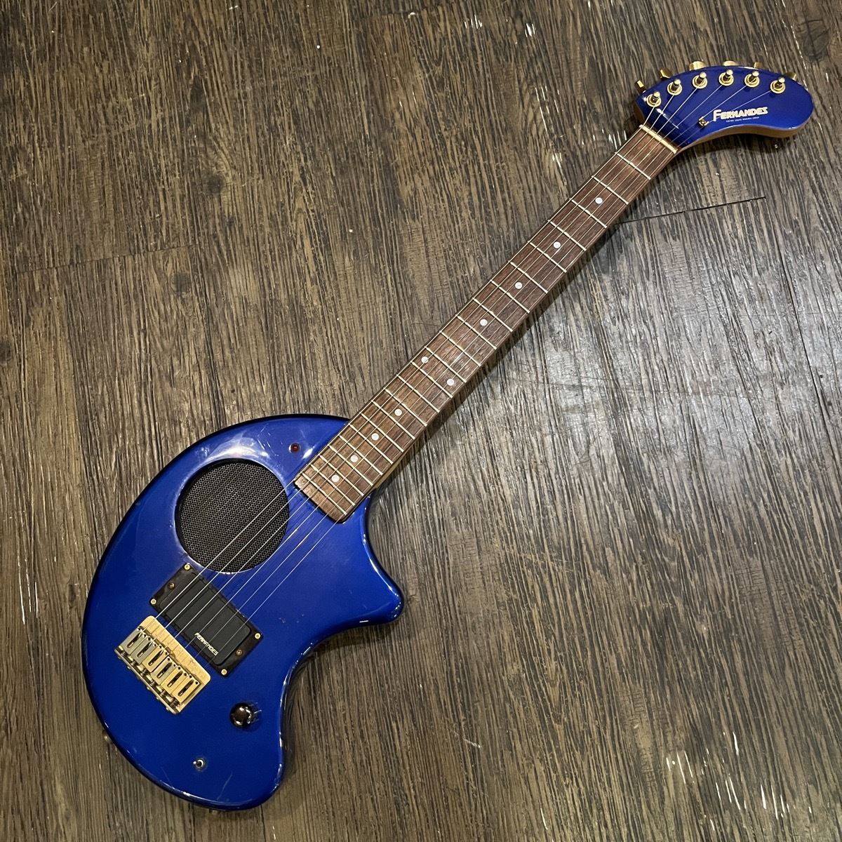 FERNANDES フェルナンデス エレキギター 弦 楽器 ソフトケース付き