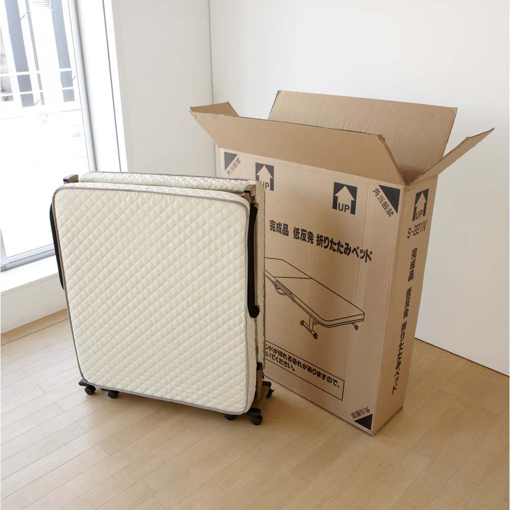 開梱してすぐ使える！組立不要 低反発ウレタン入り折りたたみ