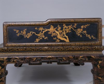 紫漆描金山水图床- 故宫博物院