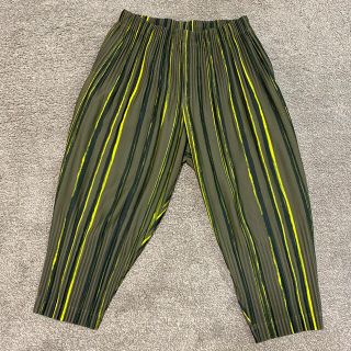 PLEATS PLEASE ISSEY MIYAKE（サルエルパンツ）のフリマアイテム一覧