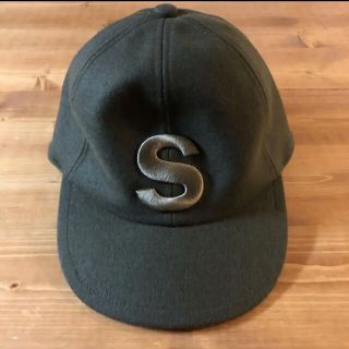近年モデル サカイ ウール ベースボールキャップ カーキ 刺繍 Sロゴ