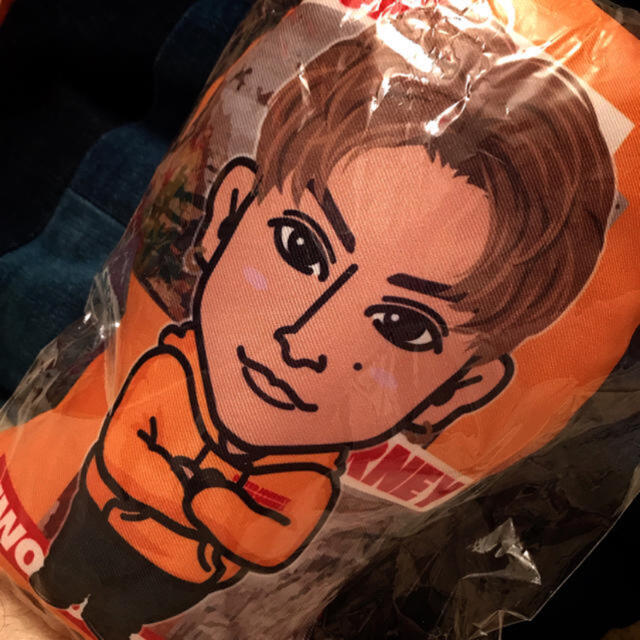 白濱亜嵐サイン入りクッション 白濱亜嵐クッション 白濱亜嵐 白濱亜嵐