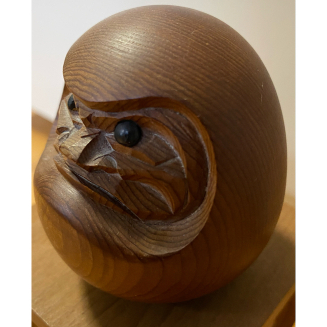 縁起物 天然木 達磨 だるま ダルマ 木彫置物 H6.5×W6×D6(cm)の通販 by