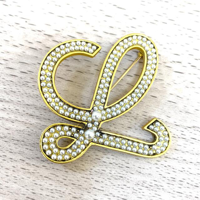 LOEWE - ロエベ パールブローチの通販 by iroys5｜ロエベならラクマ