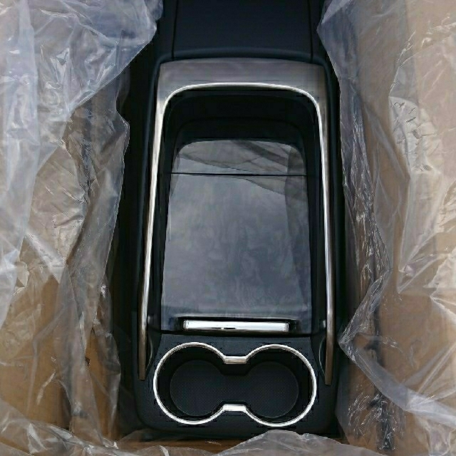 トヨタアルファード 30系後期 黒木目ハイグレードタイプコンソールボックス