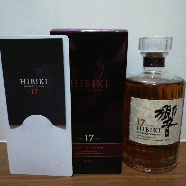 新品未開栓 サントリー 響 17年 700ml 未開栓】サントリー 響17年