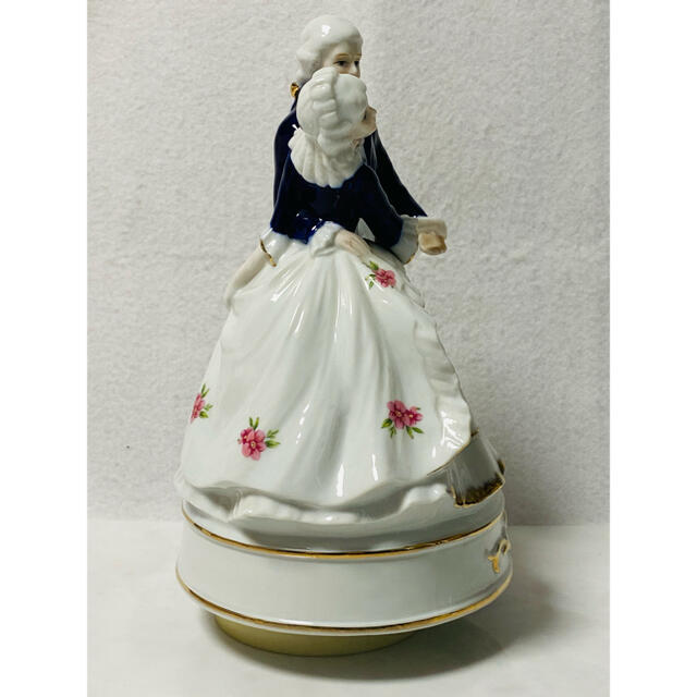 希少 】KATO KOGEI 加藤工芸 陶器製 西洋陶器人形オルゴールの通販 by