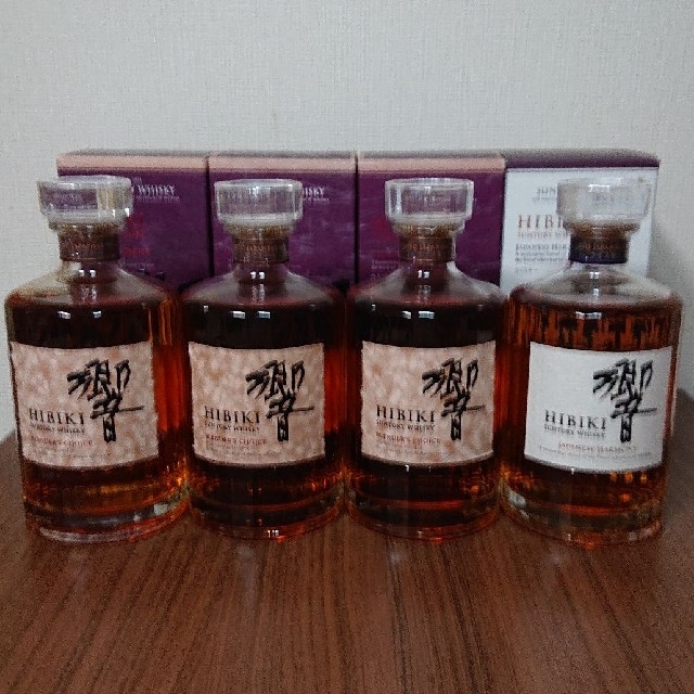サントリー ウイスキー 響 【 4本セット 】の通販はau PAY マーケット