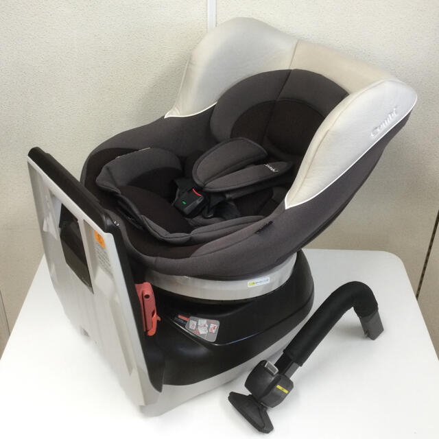 綺麗！コンビ 新生児対応 360度回転 チャイルドシート ネセルターン EC