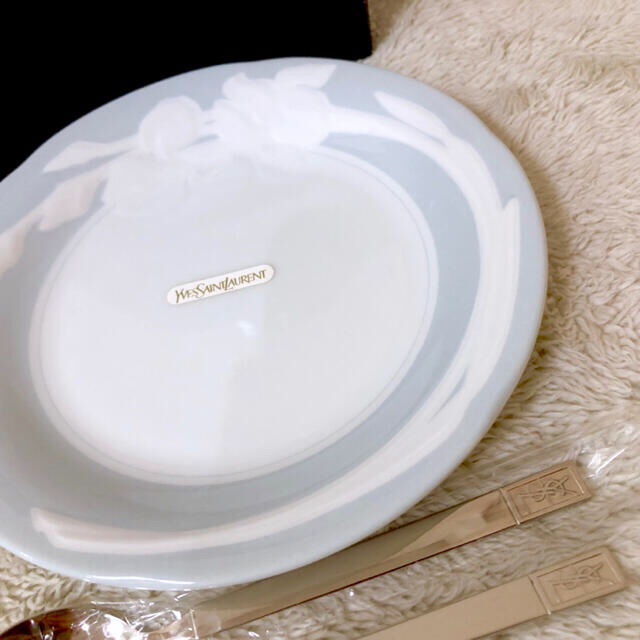 SAINT LAURENT - 新品YSLイヴ・サンローラン カップ＆ソーサーケーキ皿