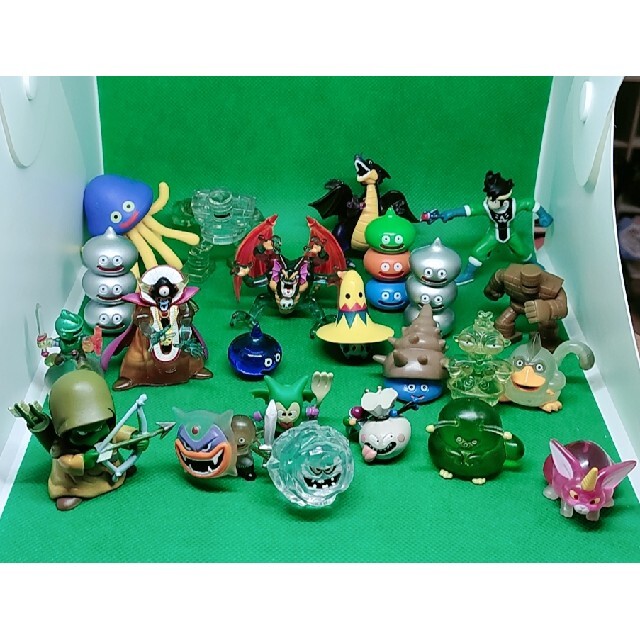 ドラゴンクエストミニフィギュア 100点以上セット【ちっちゃい