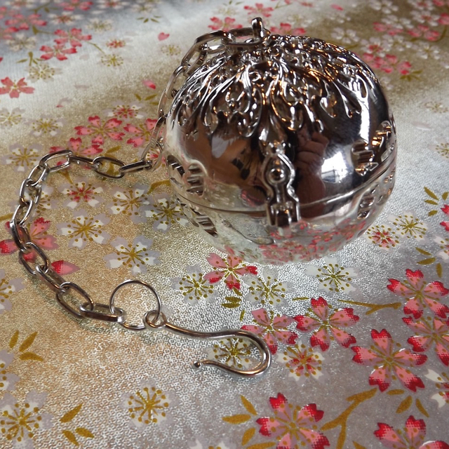 国内希少 吊り香炉 香炉球 お香立て お高球 シルバー