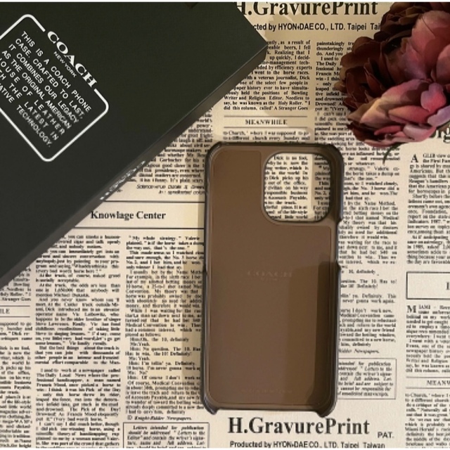 iPhone 13pro対応スマホケースコーチcoach KHAKI MULTI