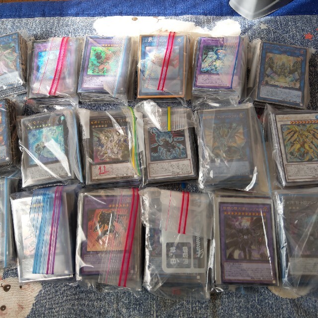 引退 遊戯王引退 ガチデッキ18個数 遊戯王 写真四枚 遊戯王 引退品