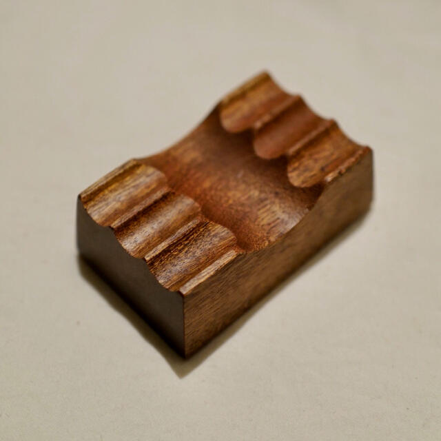 Galen Leather ガレンレザー ペンレスト マホガニー材の通販 by Bungu