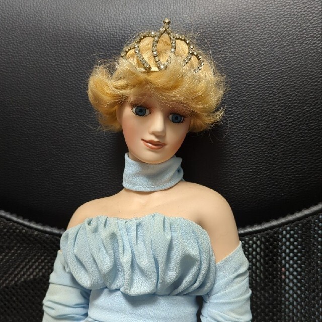 ダイアナ妃 ドール 人形